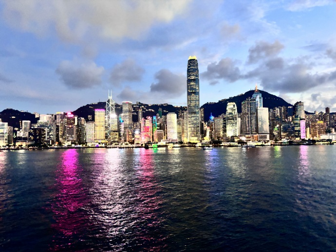 香港,嘉宾云集,观众热情洋溢